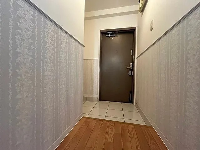 芦屋市津知町の賃貸マンションの玄関