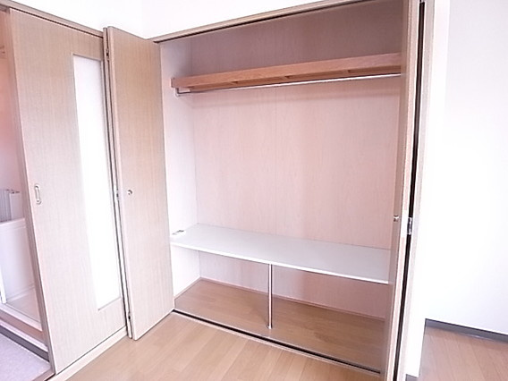 神戸市灘区篠原中町１丁目の賃貸マンションの収納