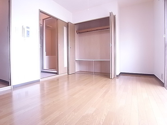 神戸市灘区篠原中町１丁目の賃貸マンションの居間・リビング