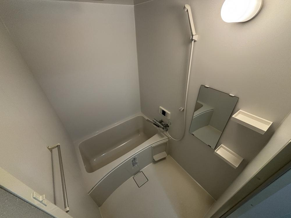 西宮市段上町３丁目の賃貸マンションの浴室