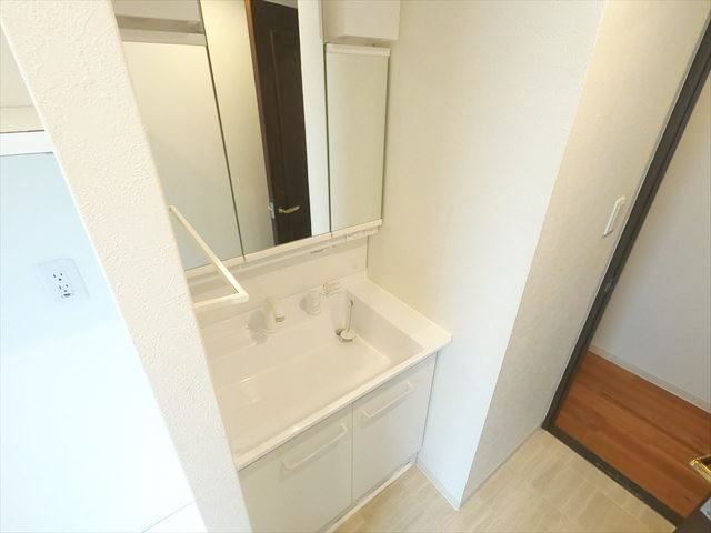 神戸市東灘区御影塚町１丁目の賃貸マンションの洗面所