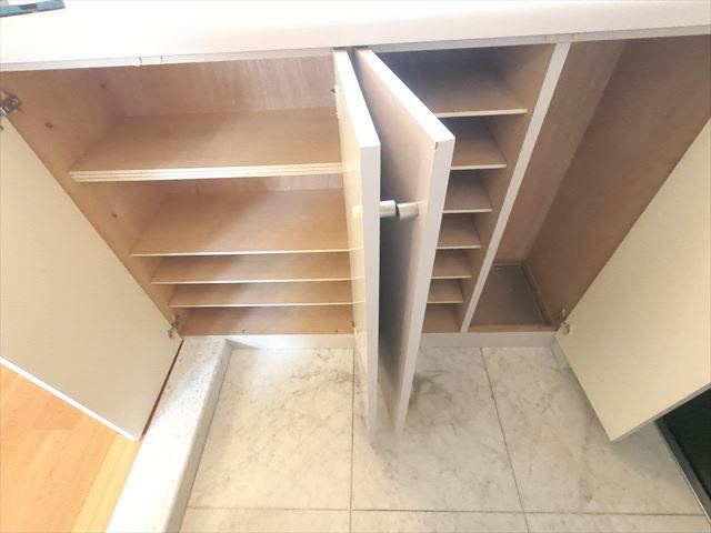 神戸市東灘区御影塚町１丁目の賃貸マンションの収納
