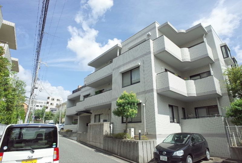 神戸市東灘区御影塚町１丁目の賃貸マンションの外観