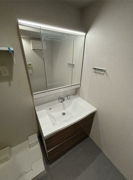 西宮市深津町の賃貸マンションの洗面所