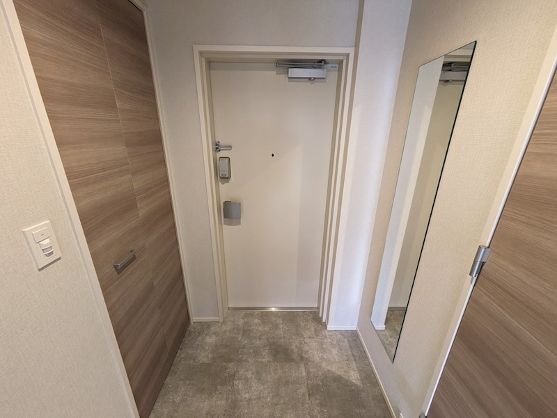 西宮市深津町の賃貸マンションの玄関