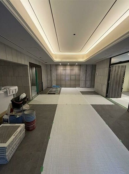 西宮市深津町の賃貸マンションのロビー