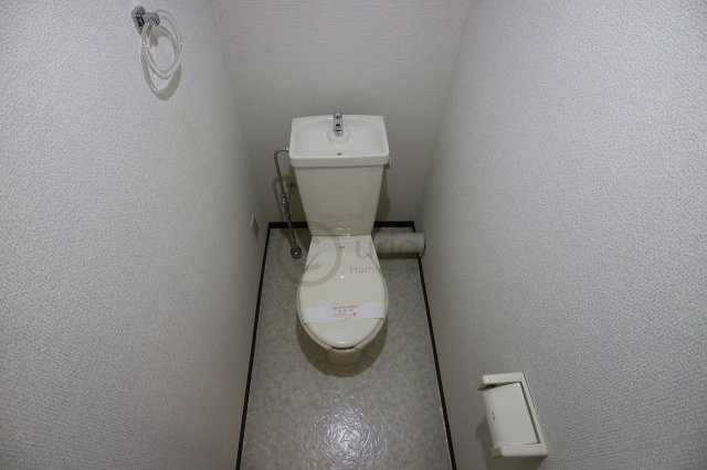 神戸市中央区相生町４丁目の賃貸マンションのトイレ