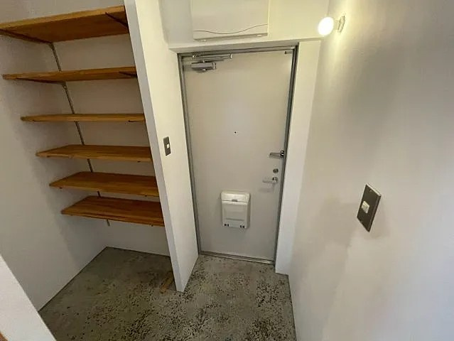 芦屋市精道町の賃貸マンションの玄関