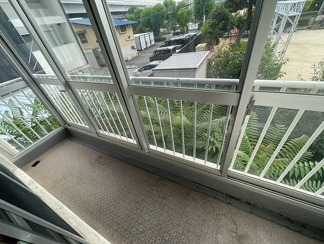 芦屋市精道町の賃貸マンションのバルコニー