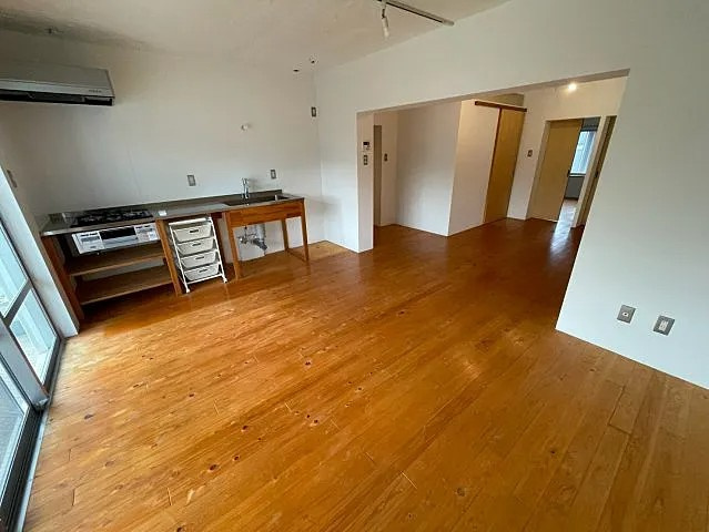 芦屋市精道町の賃貸マンションの居間・リビング