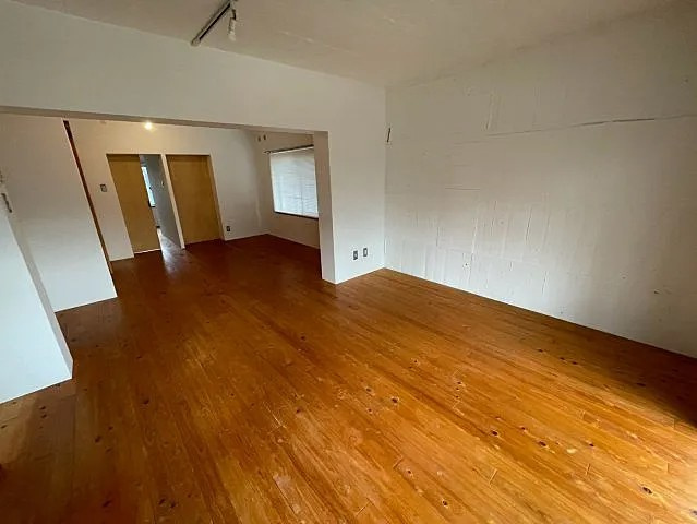 芦屋市精道町の賃貸マンションの居間・リビング
