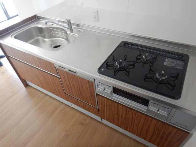神戸市灘区神ノ木通１丁目の賃貸マンションのキッチン