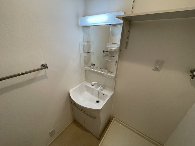 神戸市灘区城内通４丁目のアパートの洗面所