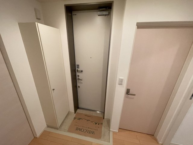 神戸市灘区城内通４丁目のアパートの玄関