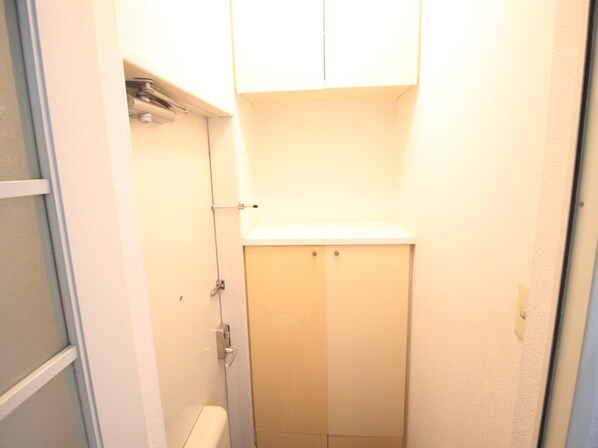 神戸市灘区船寺通３丁目のアパートの玄関