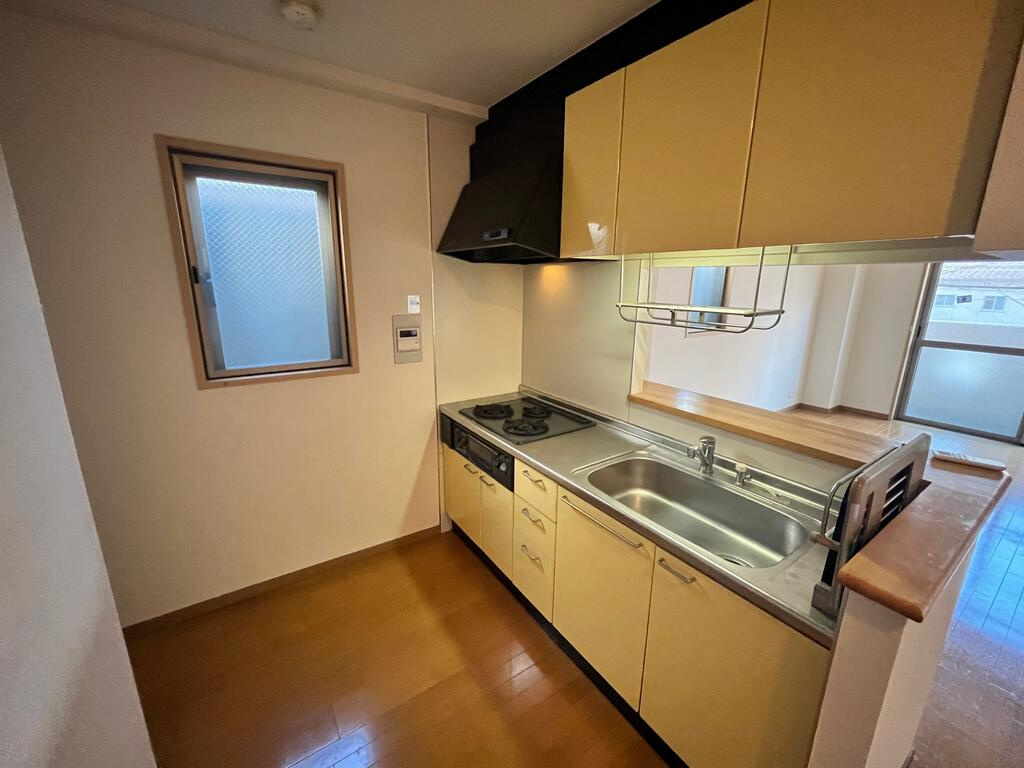 神戸市中央区八雲通６丁目の賃貸マンションのキッチン