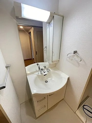 神戸市中央区八雲通６丁目の賃貸マンションの洗面所