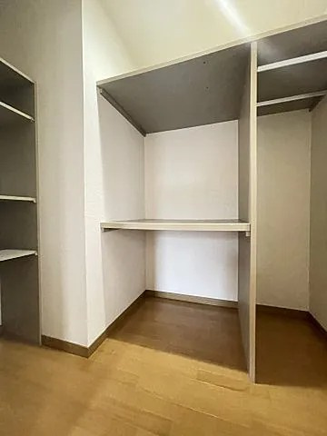 神戸市中央区八雲通６丁目の賃貸マンションの収納