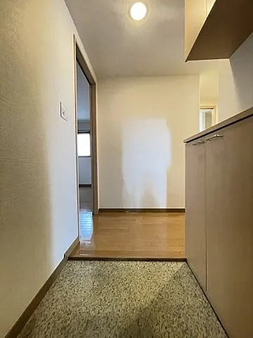 神戸市中央区八雲通６丁目の賃貸マンションの玄関