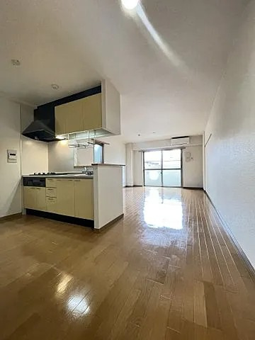 神戸市中央区八雲通６丁目の賃貸マンションの居間・リビング