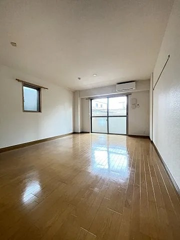 神戸市中央区八雲通６丁目の賃貸マンションの居間・リビング