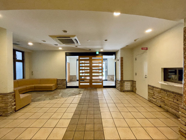 神戸市中央区加納町２丁目の賃貸マンションのロビー