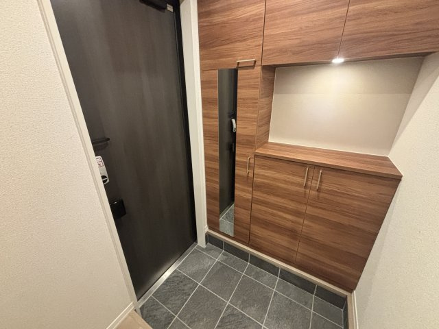 神戸市灘区灘北通３丁目の賃貸マンションの玄関