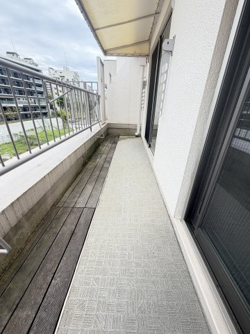 ハイツ六甲のバルコニー