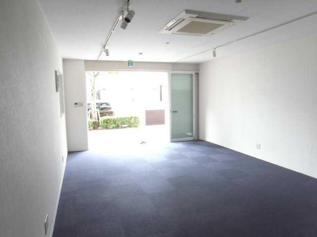 大阪市東淀川区東中島２丁目の店舗事務所