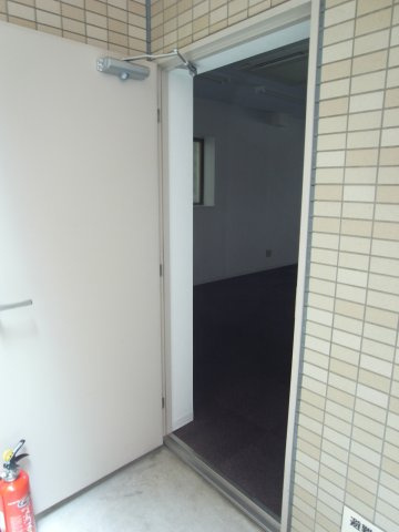 大阪市東淀川区東中島２丁目の店舗事務所