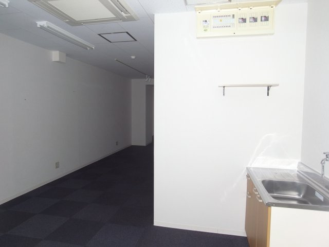 大阪市東淀川区東中島２丁目の店舗事務所
