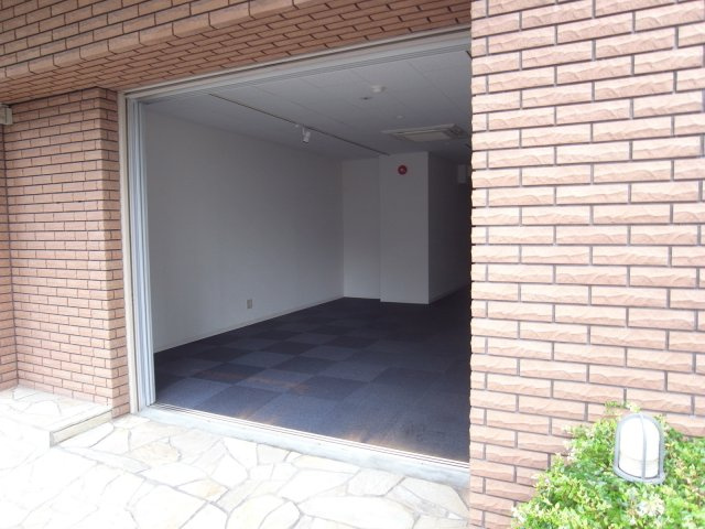 大阪市東淀川区東中島２丁目の店舗事務所