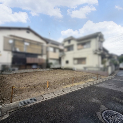 【外観】 | 【AVANTIA　アバンティア】　樫原五反田　1期 | 南向き道路に面す