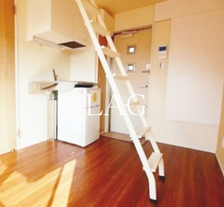 【居間・リビング】 | ラマーリエ中野 | 洋室のお部屋です。