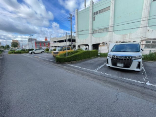 【駐車場】