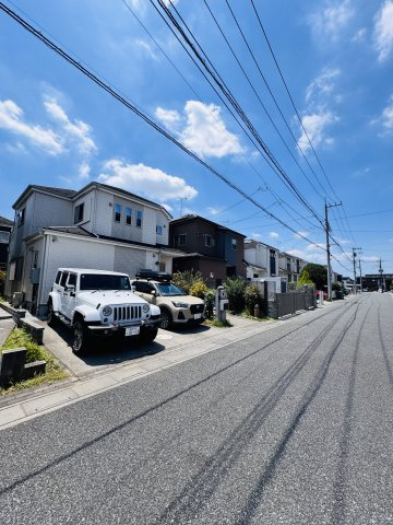 家族の“のびのび”が、ここから始まるの前面道路含む現地写真