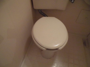 浴室内にトイレがあります☆