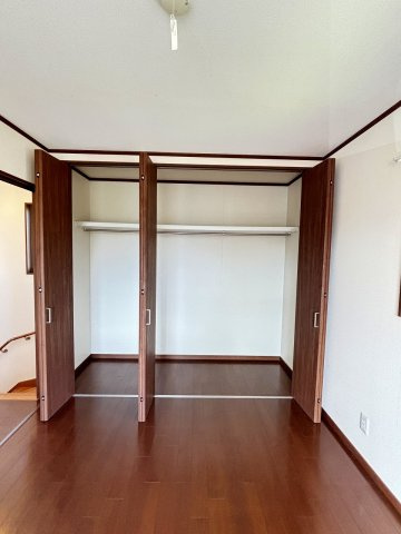 ☆2階洋室7.5帖のクローゼット☆