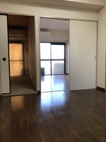 川崎市多摩区宿河原６丁目の賃貸マンションの内装