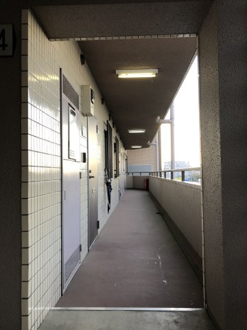 川崎市多摩区宿河原６丁目の賃貸マンションのロビー