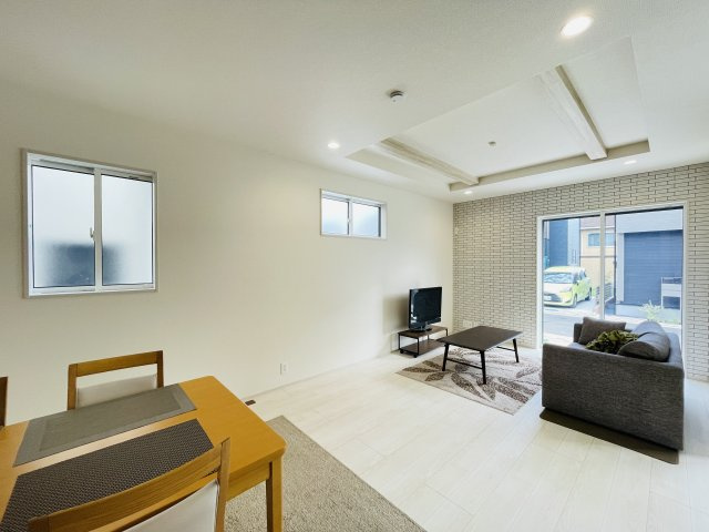 『八王子市新築戸建て』八王子市石川町314【仲介手数料無料】　の居間・リビング|～仲介手数料無料☆八王子ひなた不動産～八王子市石川町　新築戸建て