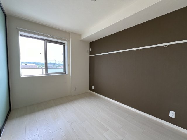 三木市末広３丁目の賃貸マンションの洋室