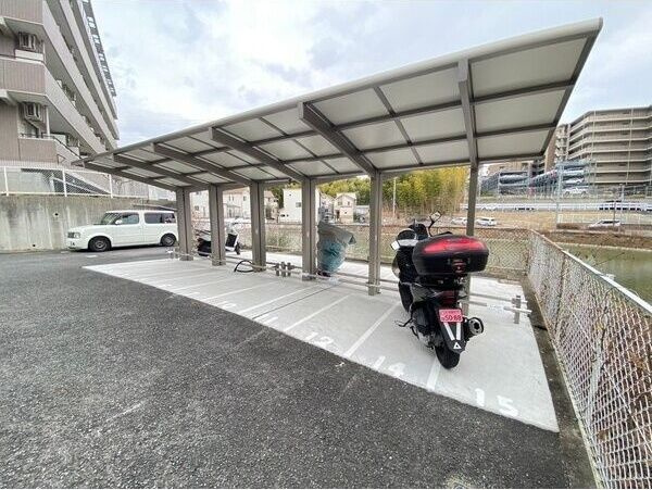 K緑地の駐車場