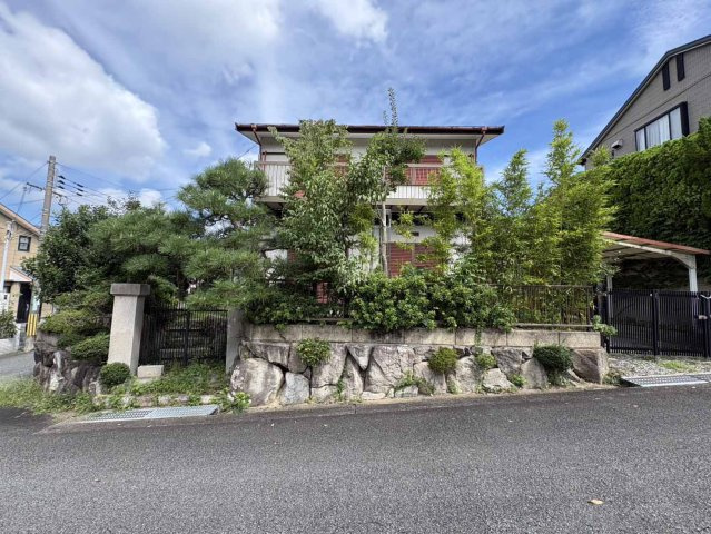 東有野台3丁目上物付土地の外観