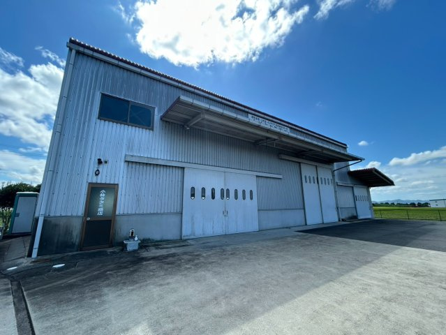 小野市久保木町貸倉庫の外観