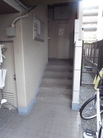 尼崎市塚口町１丁目の店舗事務所