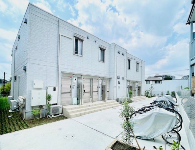 ルリアン給田の外観