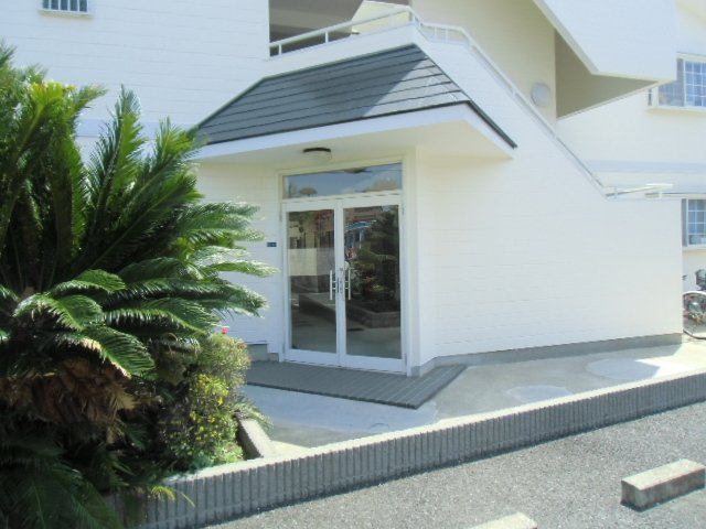 【エントランス】 | ロイヤルコート南行徳