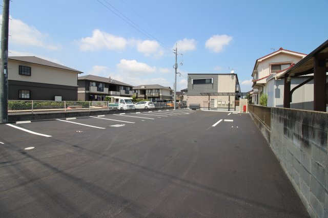 ニューズローの駐車場
