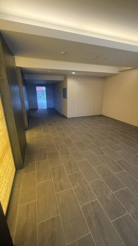 THEパームス熊野前のエントランス